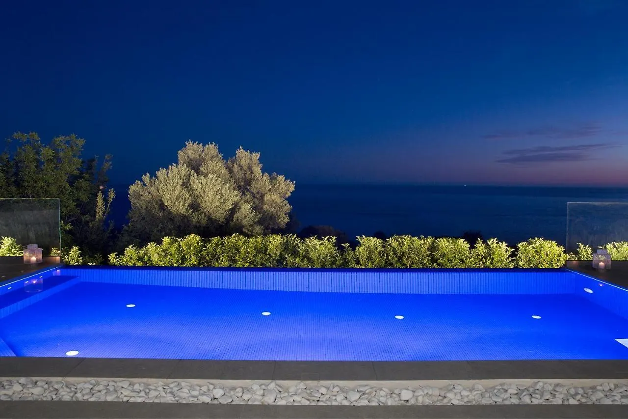 Casa Assisi Luxury New Villa With Private Pool Plateies